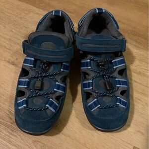 Stylish Women's Navy and Gray Sandals